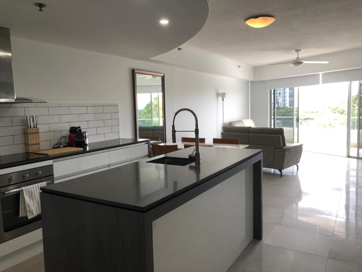Sebel 302 Appartement Maroochydore Buitenkant foto